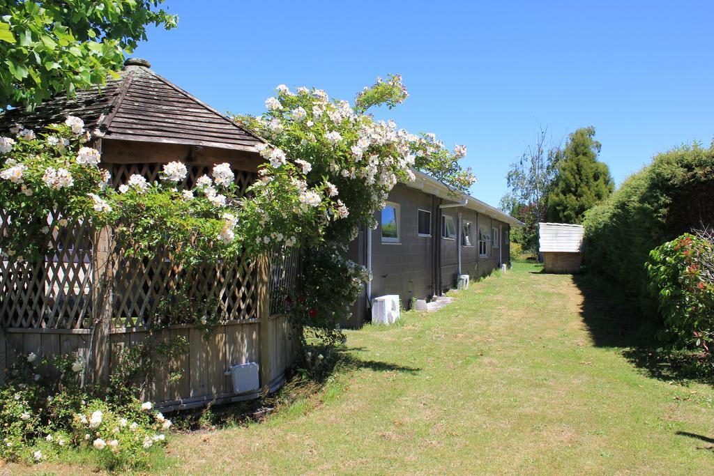 Jack & Di'S Lakefront Motel Rotorua Extérieur photo