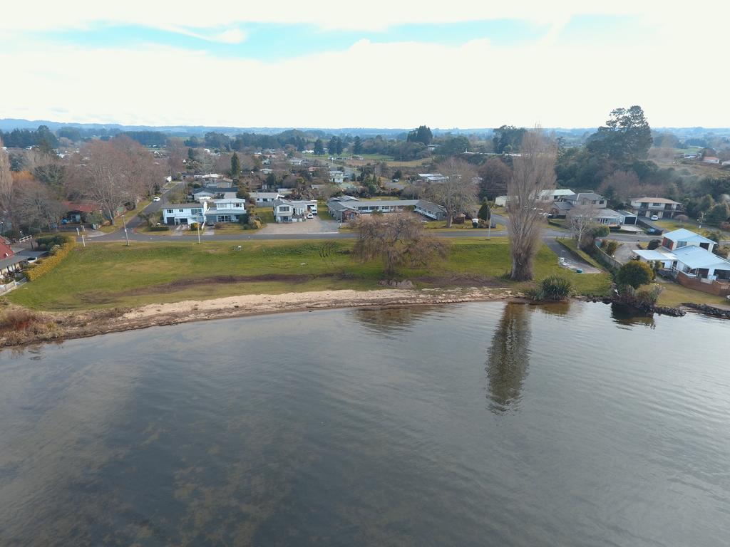 Jack & Di'S Lakefront Motel Rotorua Extérieur photo