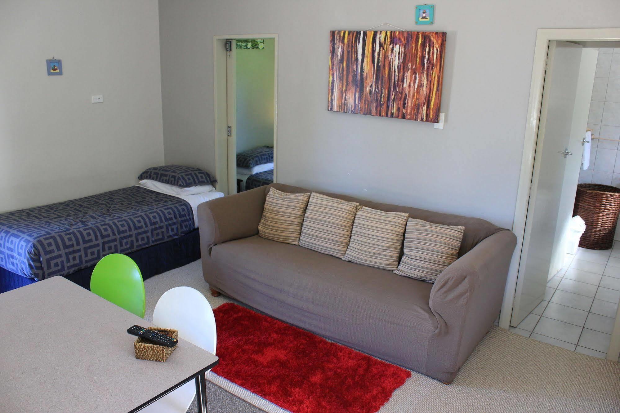 Jack & Di'S Lakefront Motel Rotorua Extérieur photo