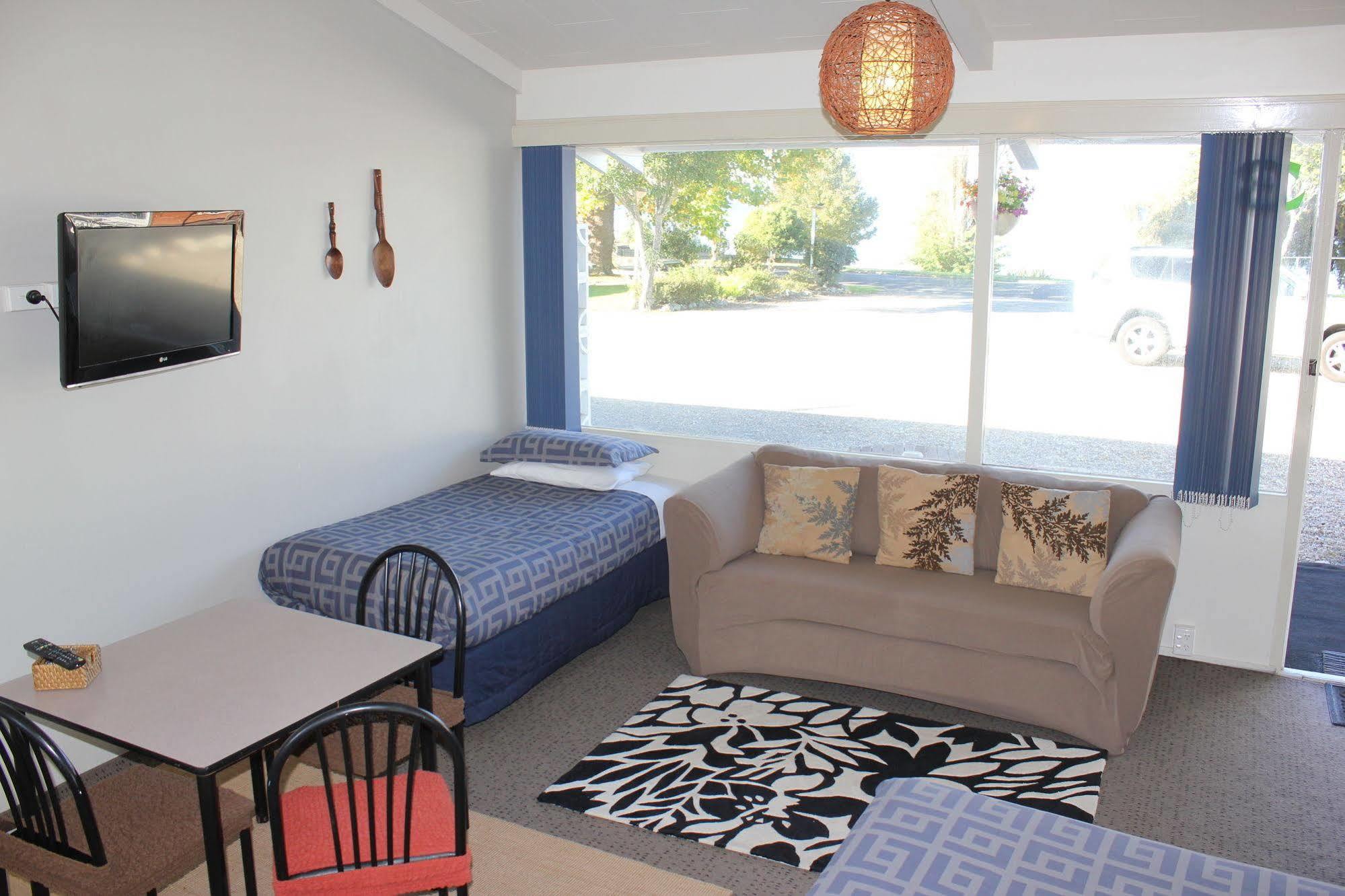Jack & Di'S Lakefront Motel Rotorua Extérieur photo