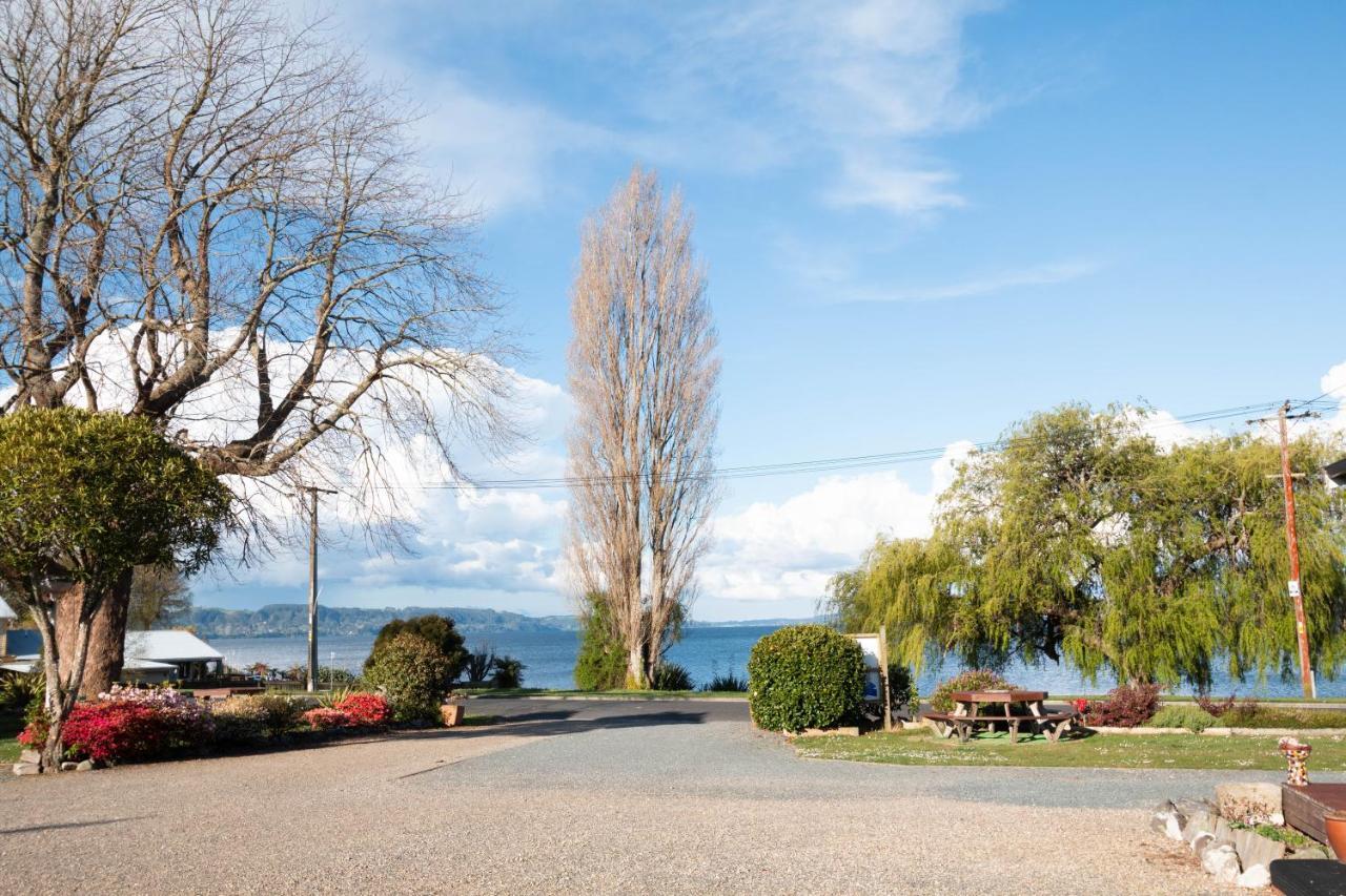 Jack & Di'S Lakefront Motel Rotorua Extérieur photo